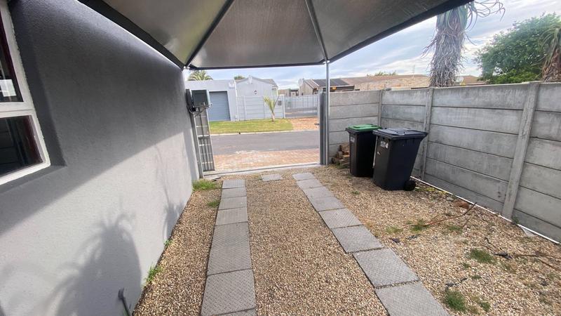 To Let 2 Bedroom Property for Rent in Richwood Western Cape
